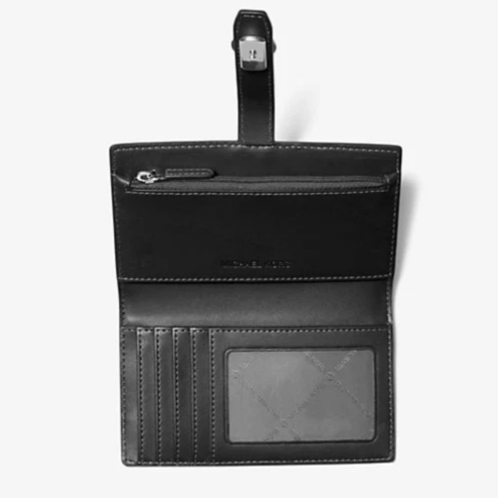 Michael Kors Greenwich Medium
Zebra Signature Logo Bifold - Picture 4 of 6